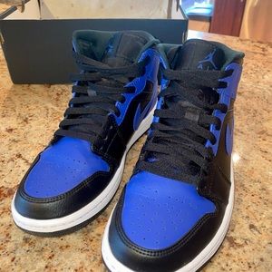 Air Jordan 1 Mid Black/Hyper Royal-White Men’s Size 7.5 Women’s Size 9